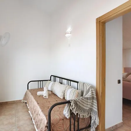 Oleandra Готель