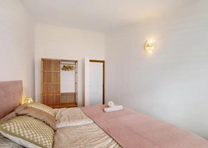 Готель Oleandra