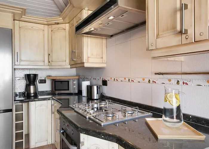 Готель Oleandra